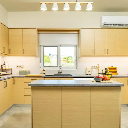 아파트 Oikia Azilakas 3 Bedroom House With Parking *