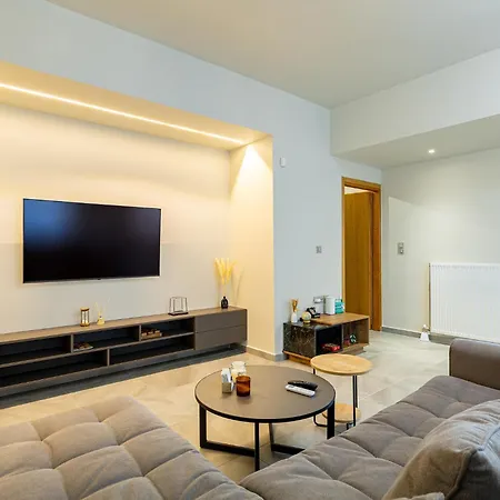 Oikia Azilakas 3 Bedroom House With Parking *